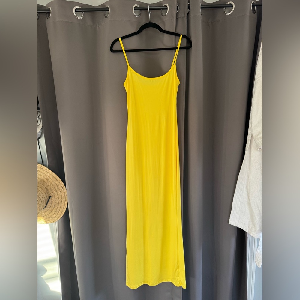 Elegant Yellow Maxi Dress